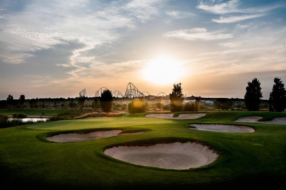 THE WORLD’S BEST LUXURY GOLF RESORTS