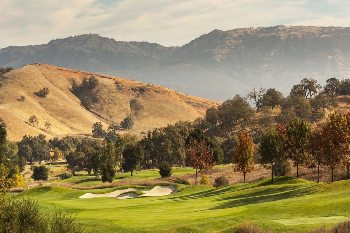 THE WORLD’S BEST LUXURY GOLF RESORTS