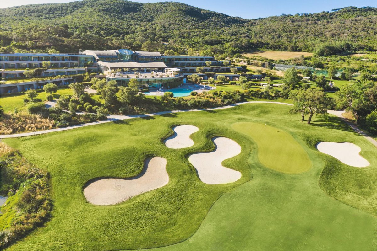 THE WORLD’S BEST LUXURY GOLF RESORTS