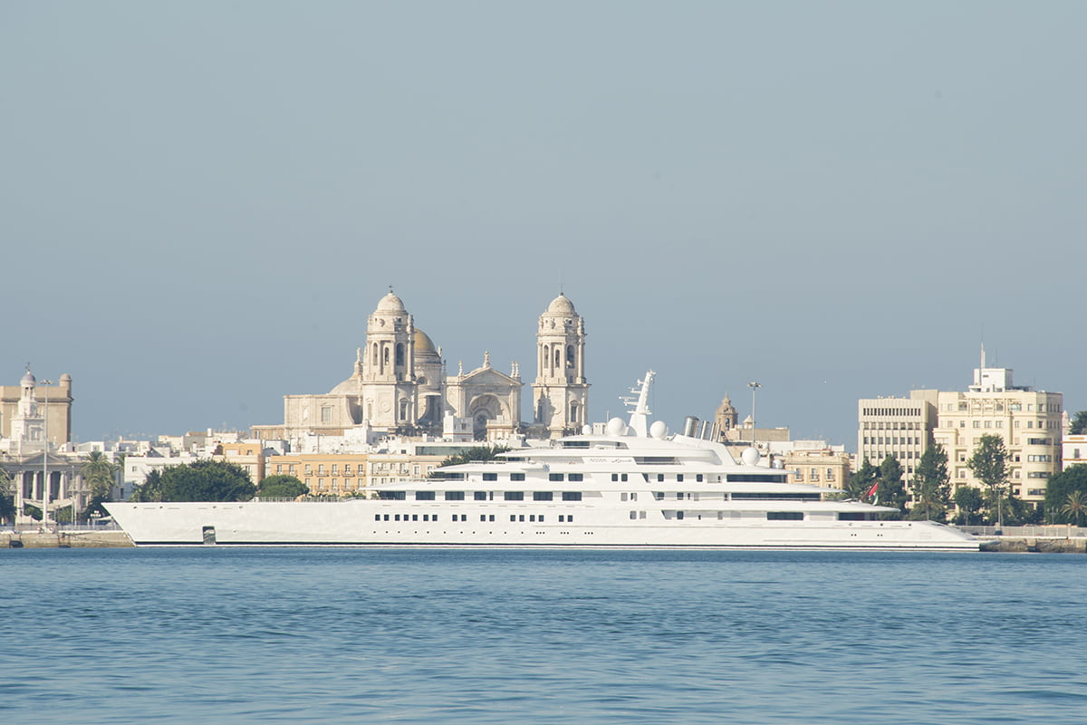 AZZAM 590 FT 2