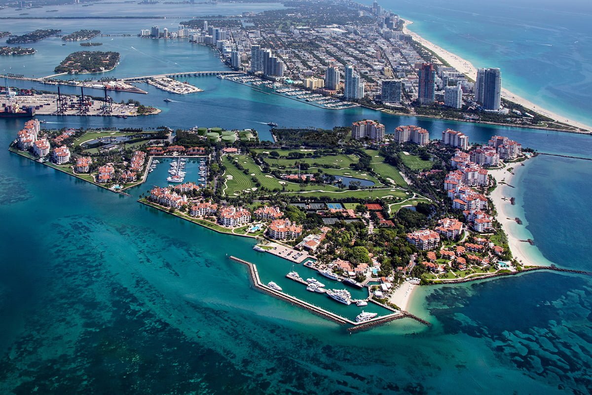 THE FISHER ISLAND CLUB 2